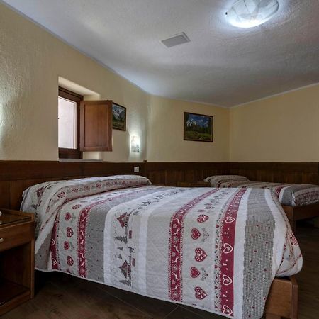 Hotel Cecchin Aosta Kültér fotó