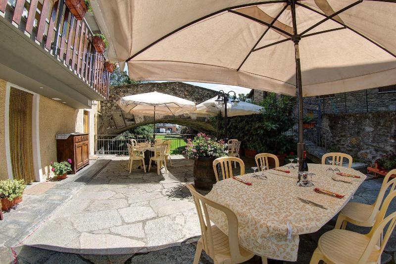 Hotel Cecchin Aosta Kültér fotó