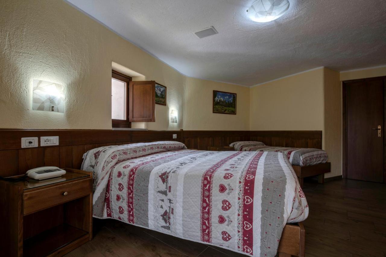 Hotel Cecchin Aosta Kültér fotó