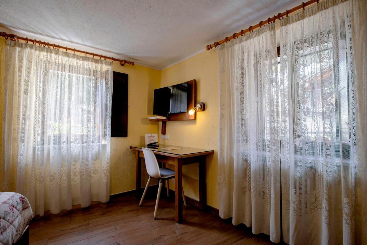 Hotel Cecchin Aosta Kültér fotó