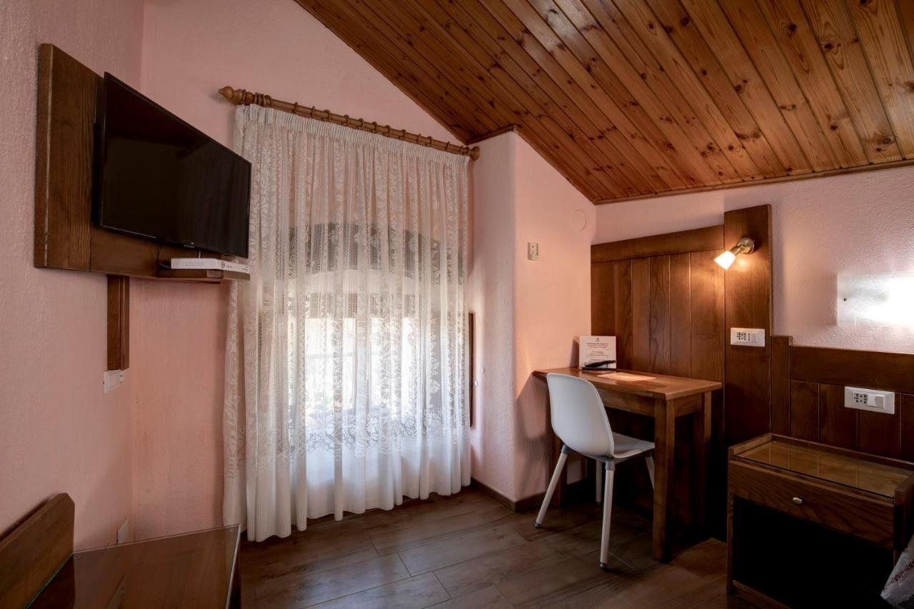 Hotel Cecchin Aosta Kültér fotó