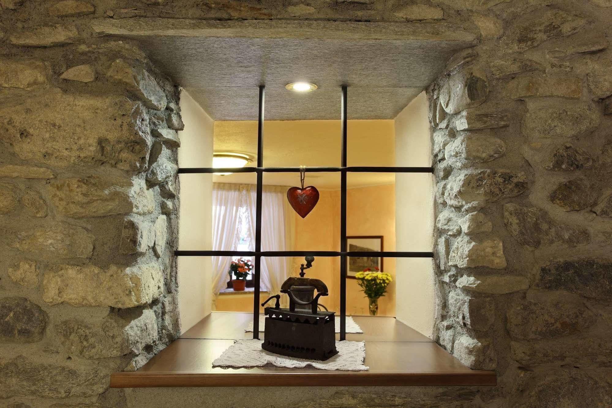 Hotel Cecchin Aosta Kültér fotó